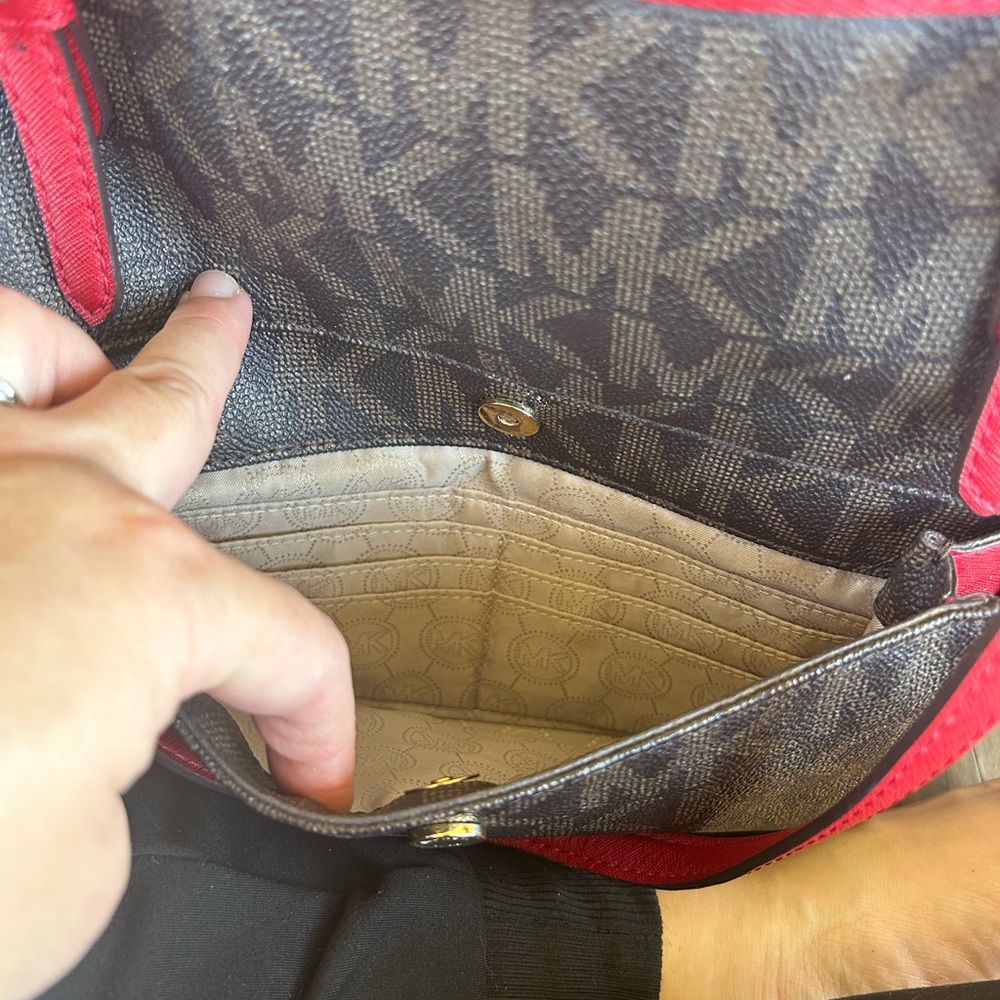 Used Authentic Michael Kors - image 7